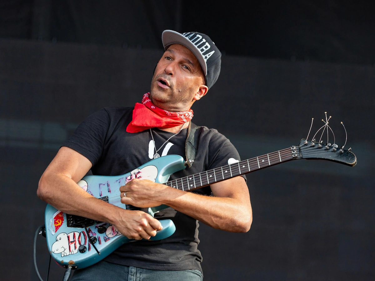 Ο Tom Morello ετοιμάζεται για Ελλάδα και ΣΕΦ, όπου θα συνοδεύσει τους The Smashing Pumpkins